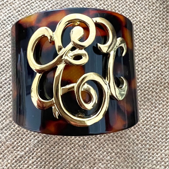 Tortoiseshell Gold "E" Initial Monogram Bracelet - Picture 1 of 1